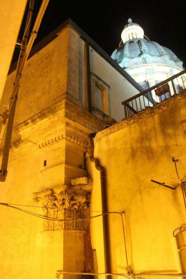 Specula Domus - Ibla Villa Ragusa Eksteriør billede